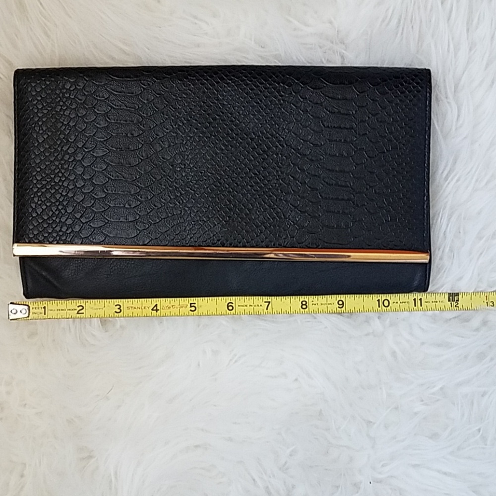 Black Clutch